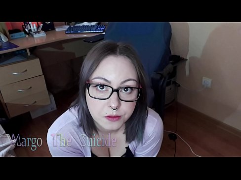 ❤️ Nighean gnèitheach le speuclairean a’ suirghe Dildo gu domhainn air a’ chamara ❌  Porno  aig porn gd.villagesexvideos.ru ﹏
