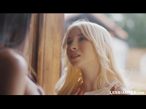 ❤️ Nighean a 'tighinn dhachaigh beagan mhìosan an dèidh sin agus a' crìochnachadh suas ag ithe a h-stepmom's pussy ❌ Porno aig porn gd.villagesexvideos.ru ﹏