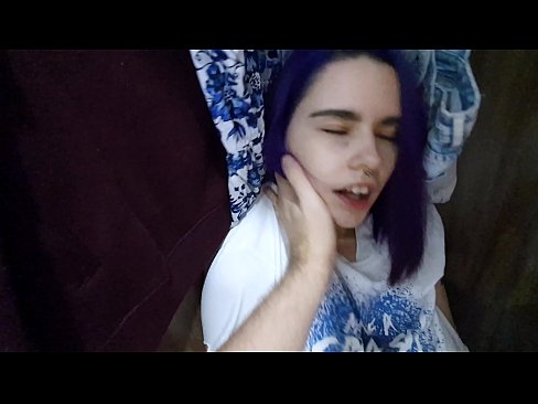 ❤️ Lorg mi mo sis anns a’ chlòsaid agus chuidich i cum ❌ Porno aig porn gd.villagesexvideos.ru ﹏